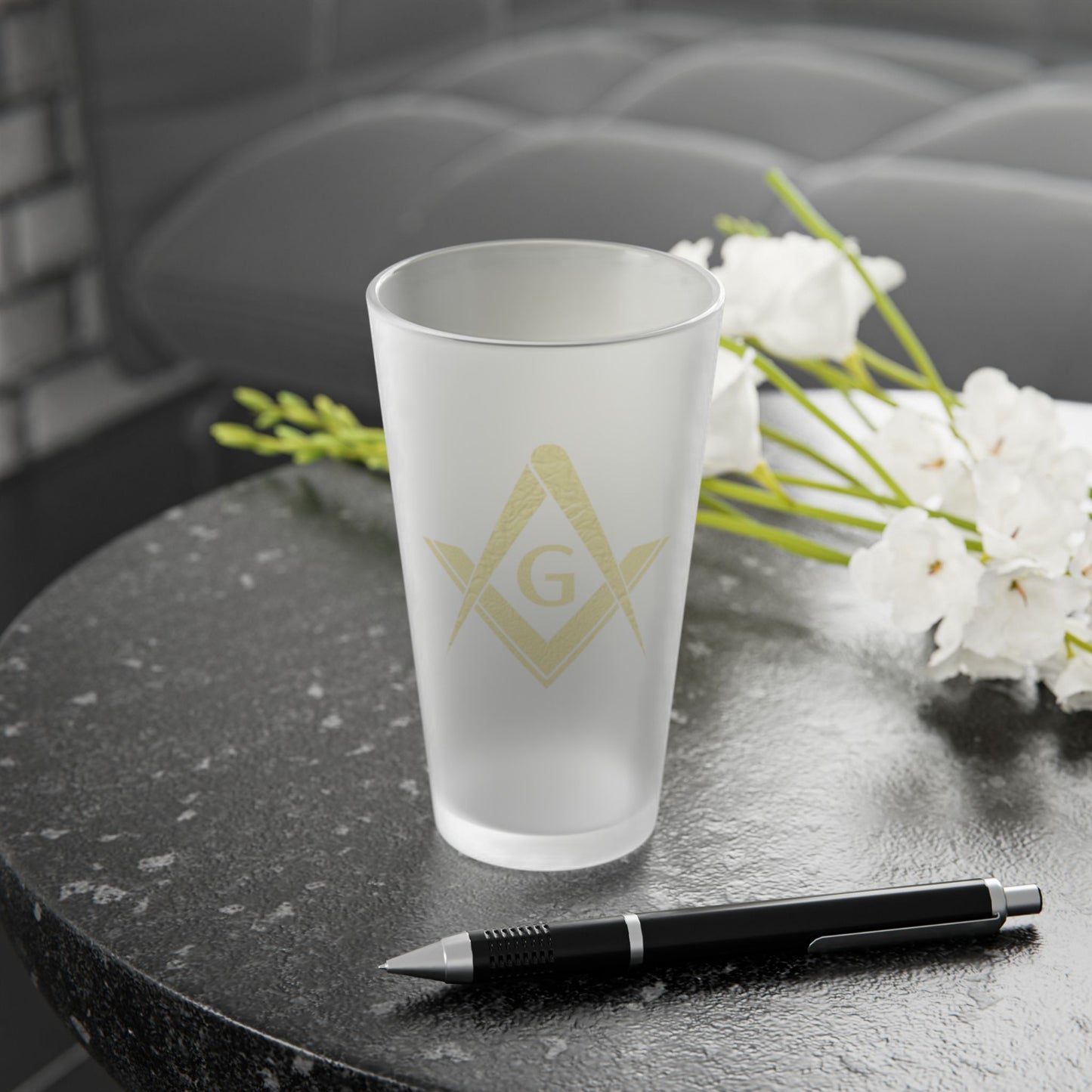 Simple Square and Compass Frosted Pint Glass (16oz) - Gold Leaf